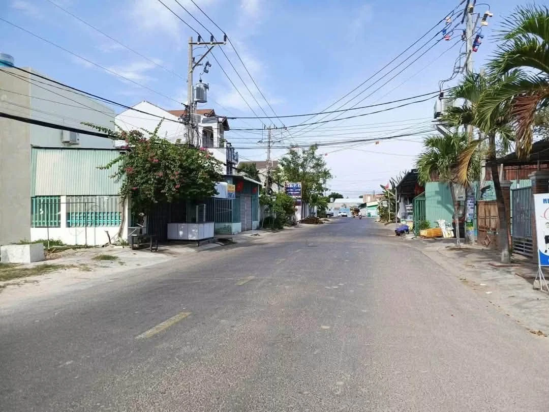 Bán villa 460m² góc 2 mặt tiền Phạm Thị Ngư Phan Thiết - Ảnh 1