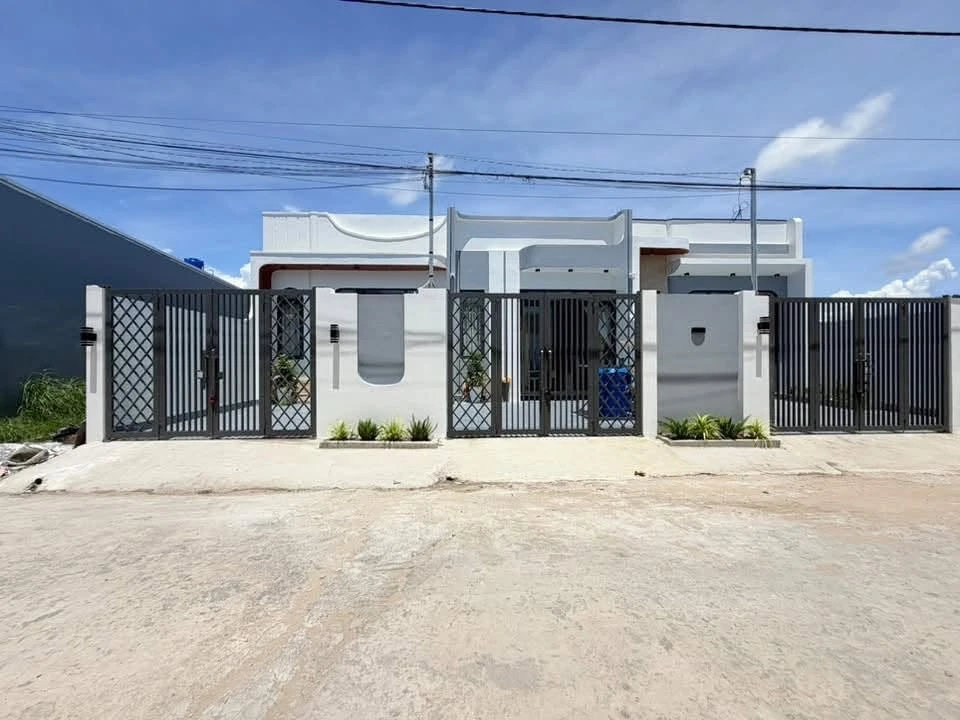 Bán nhà mới 2PN, 95m² đường Nguyễn Huy Tưởng, An Giang - Ảnh 1