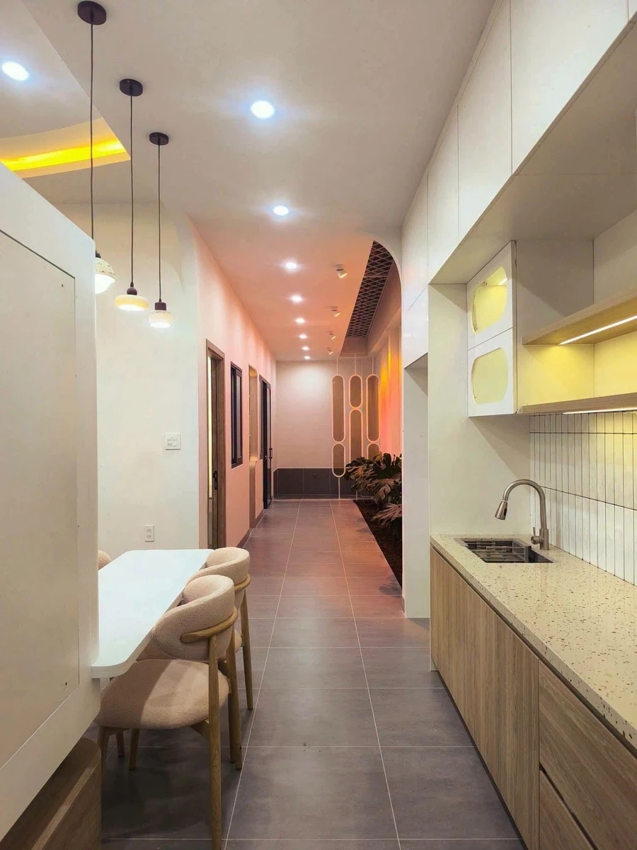 Bán nhà mới 6x14m đường Nguyễn Huy Tưởng, Khu cán bộ Rạch Giá, giá 2 tỷ 049 - Ảnh thu nhỏ 4