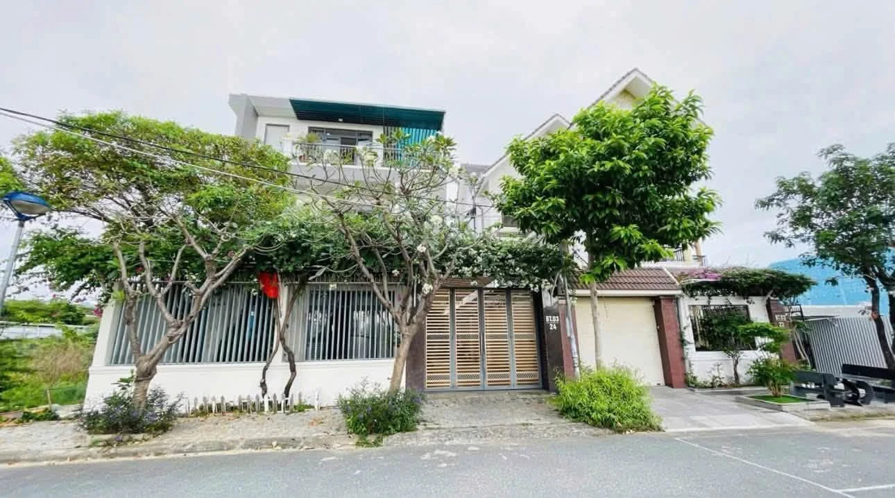 Bán biệt thự thang máy 240m2 khu đô thị HUD Phước Long A, Thủ Đức giá 20,5 tỷ - Ảnh 1