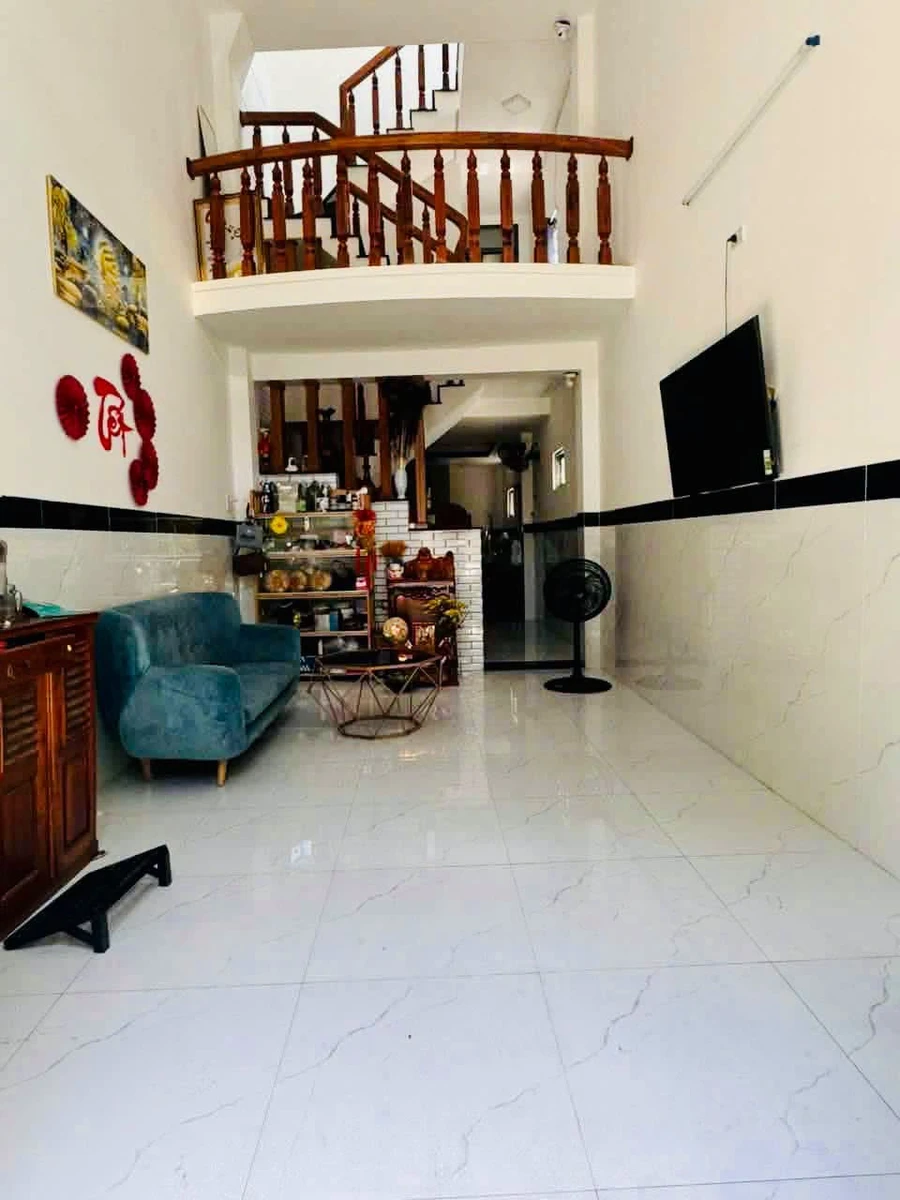 Bán nhà 3 phòng ngủ 43m² Nguyễn Thái Học Quy Nhơn - Ảnh 1