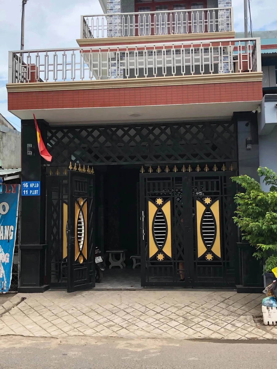 Cho thuê nhà 3 lầu mặt tiền Nguyễn Văn Tỏ 300m2 Long Hưng - Ảnh thu nhỏ 2