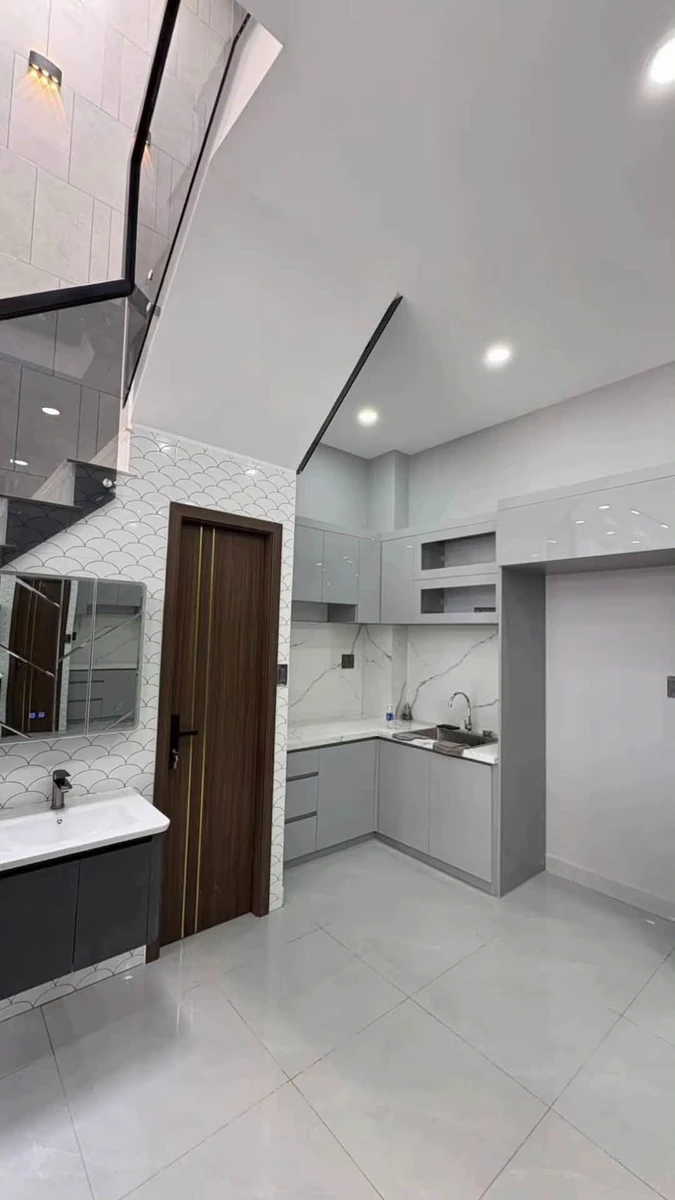 Bán nhà 3PN 56m² Ông Ích Khiêm, Quận 11 - 6 tỷ - Ảnh 1