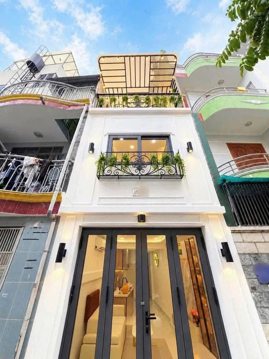 Bán nhà hẻm xe hơi 3 tầng 2PN 60m2 sử dụng, giá hơn 3 tỷ, Bình Thạnh - Ảnh 1