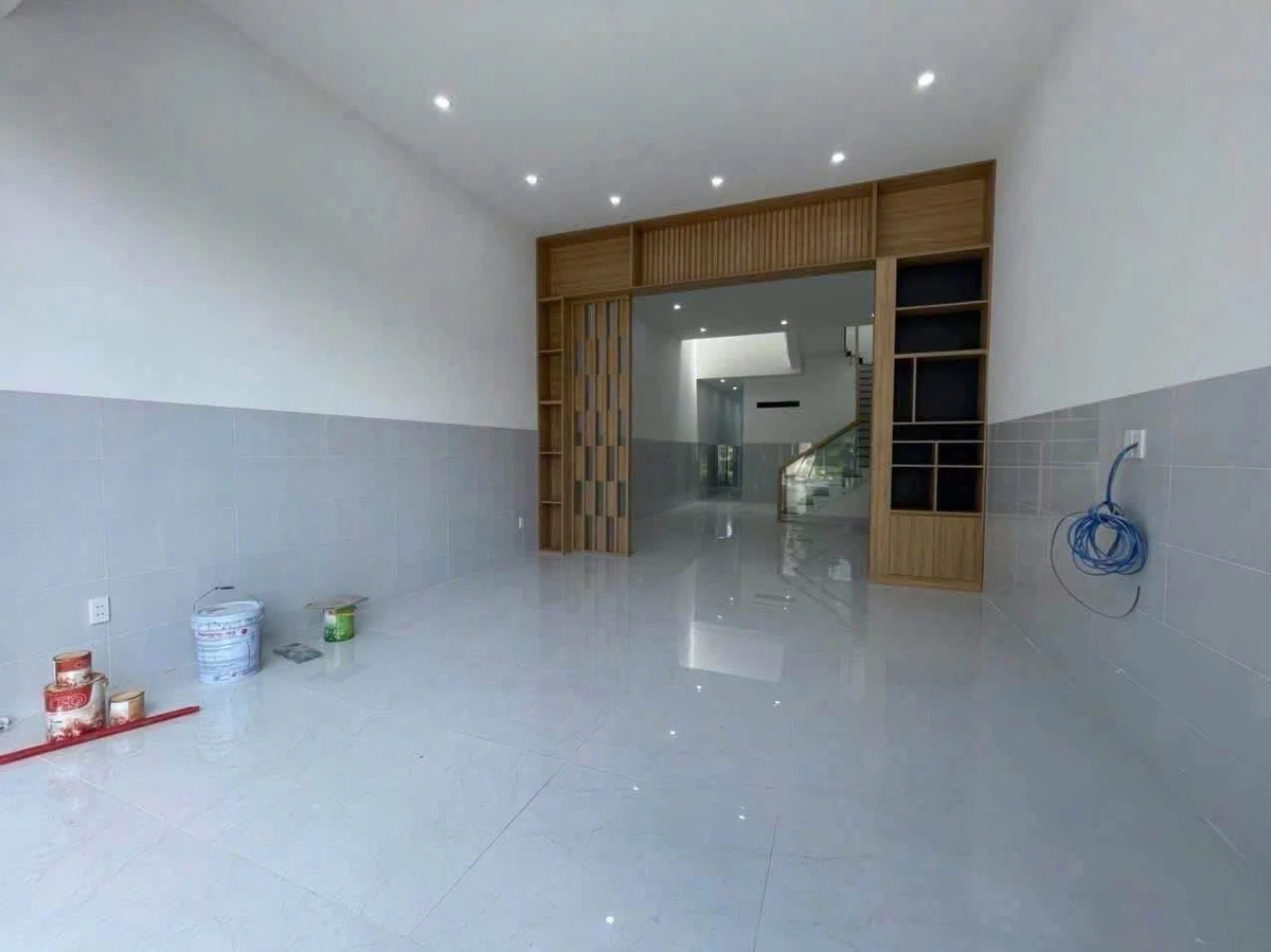 Nhà mới 1 trệt 1 lầu 3 phòng ngủ 97,5m² Bà Rịa - Ảnh thu nhỏ 3