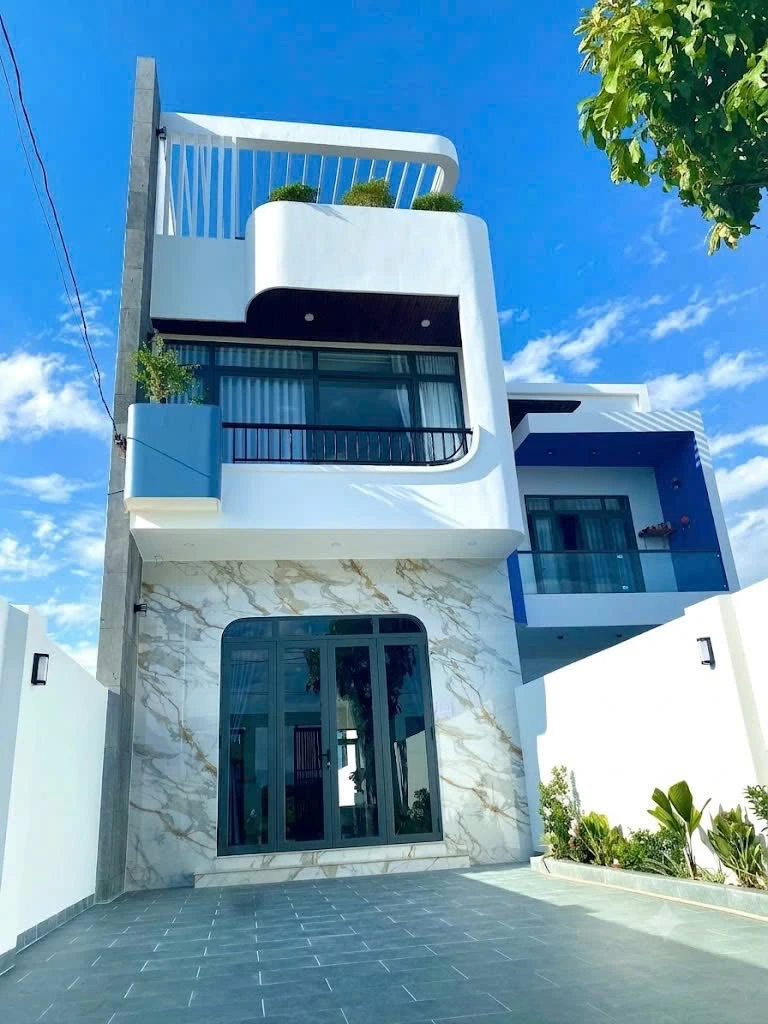 Bán nhà 3 tầng mê đúc 147,9m² full nội thất tại Diên Khánh, Khánh Hòa giá 3,68 tỷ - Ảnh thu nhỏ 3