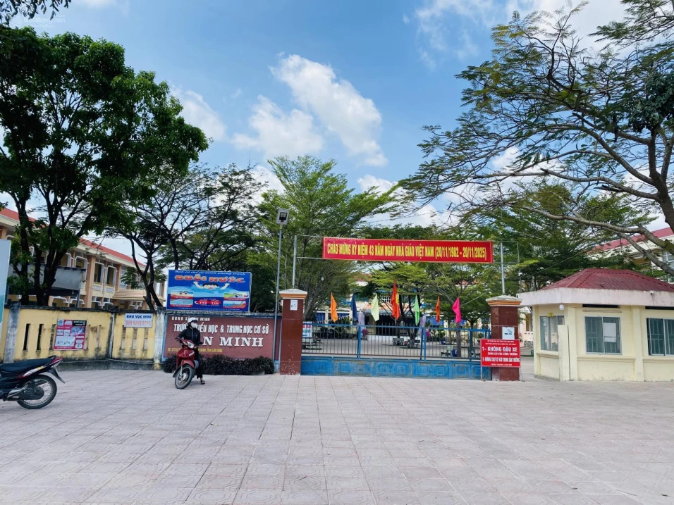 Chính chủ bán gấp, giảm sâu chỉ bằng 30% giá năm 2022, view sông ngay sát 2 trường cấp 1,2 và KCN - Ảnh thu nhỏ 3