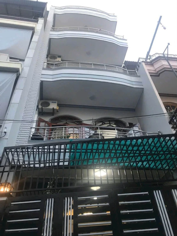 Nhà 4 tầng 6PN 57.3m² khu Bàn Cờ Nha Trang