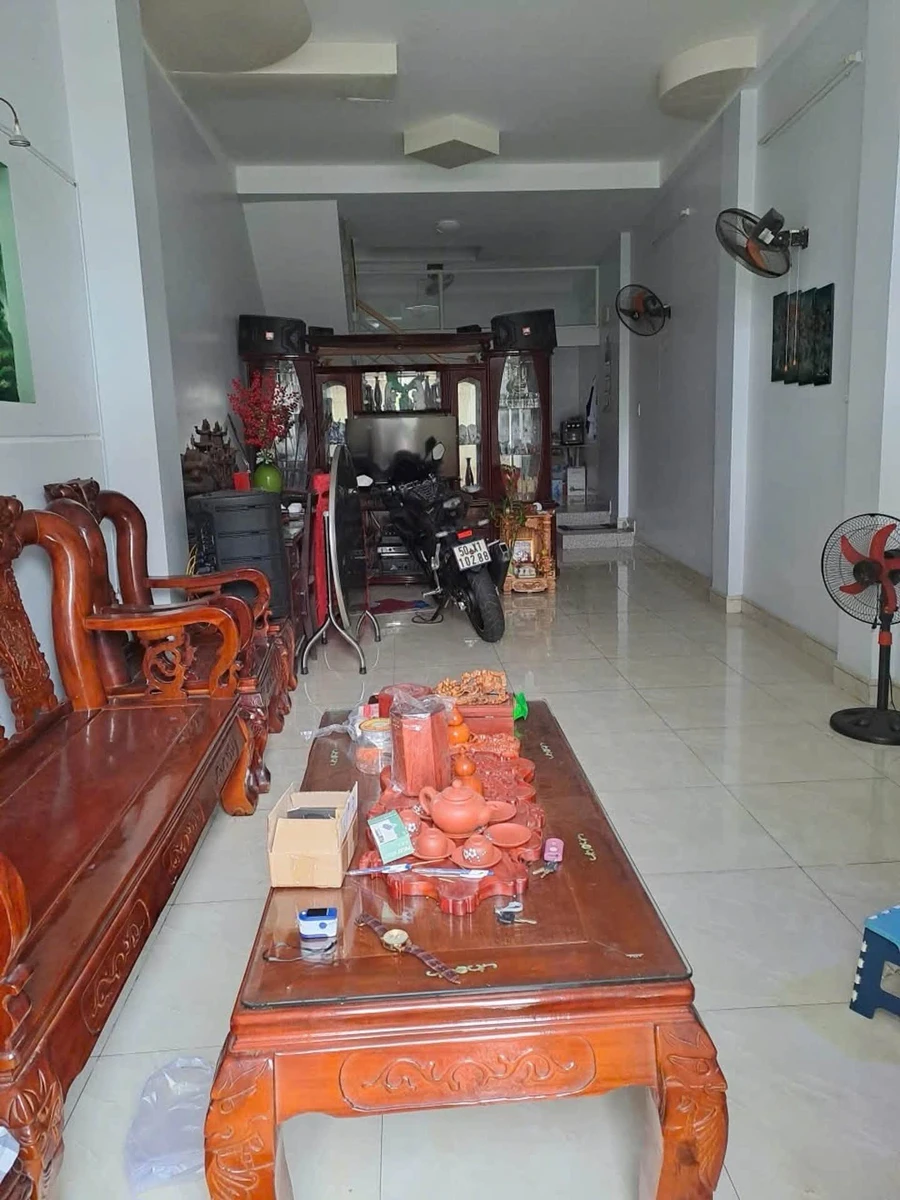 Bán nhà mặt tiền khu Kiến Thiết 149m2, 3 tầng, 6PN, giá 16 tỷ, Quận 9 - Ảnh thu nhỏ 2