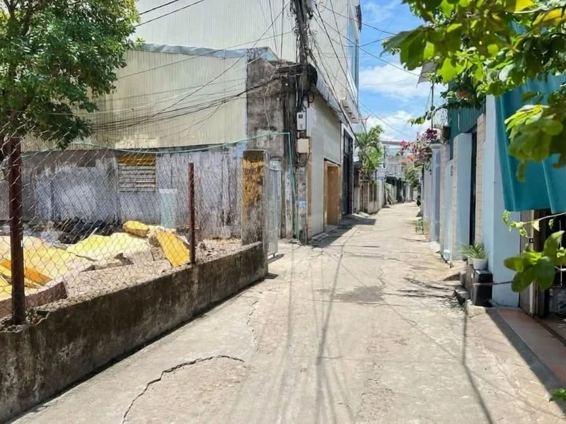 Bán lô góc mặt tiền hẻm Trần Quang Diệu, 100 m² Quảng Ngãi