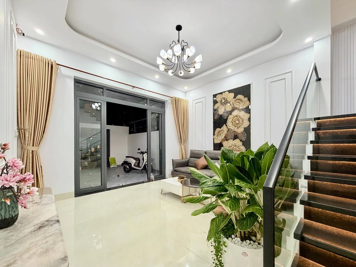 Bán nhà 1 trệt 1 lầu mặt tiền Tăng Bạt Hổ, KDC Cầu Suối, Rạch Giá, 3PN, giá 2,85 tỷ - Ảnh thu nhỏ 3