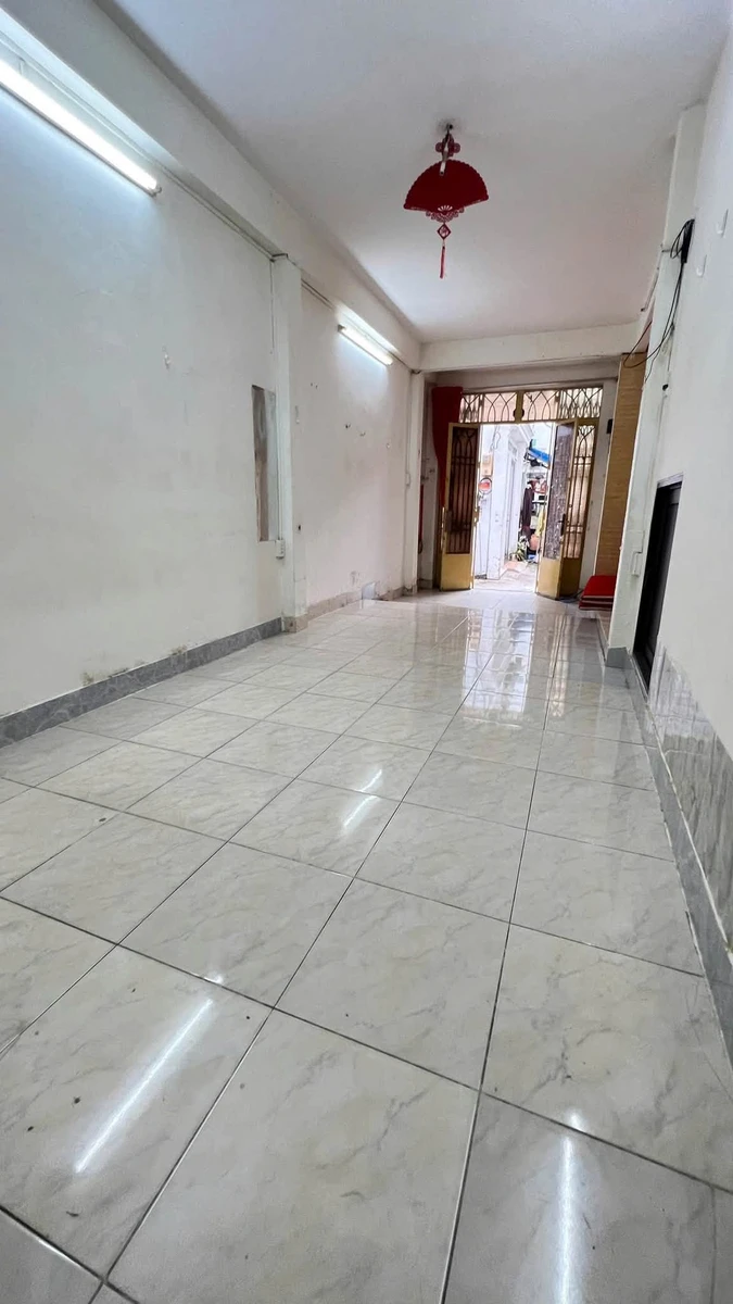 Bán nhà 2 tầng 72 m2 gần chợ Bà Chiểu Bình Thạnh - Ảnh 1