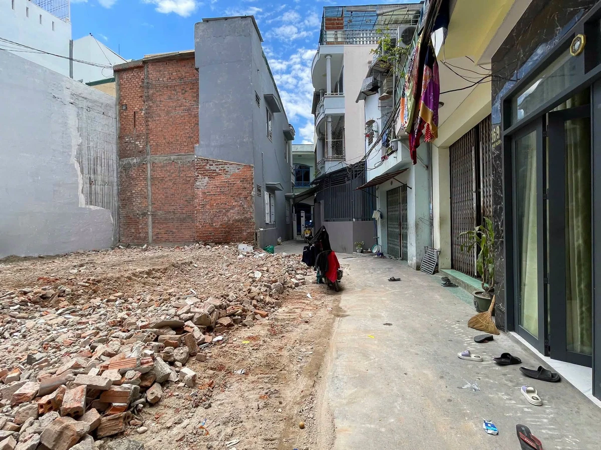 Bán 3 lô đất sổ hồng riêng gần Bãi tắm Trần Phú, phường Nha Trang, giá 2 tỷ 150 triệu/lô - Ảnh thu nhỏ 2