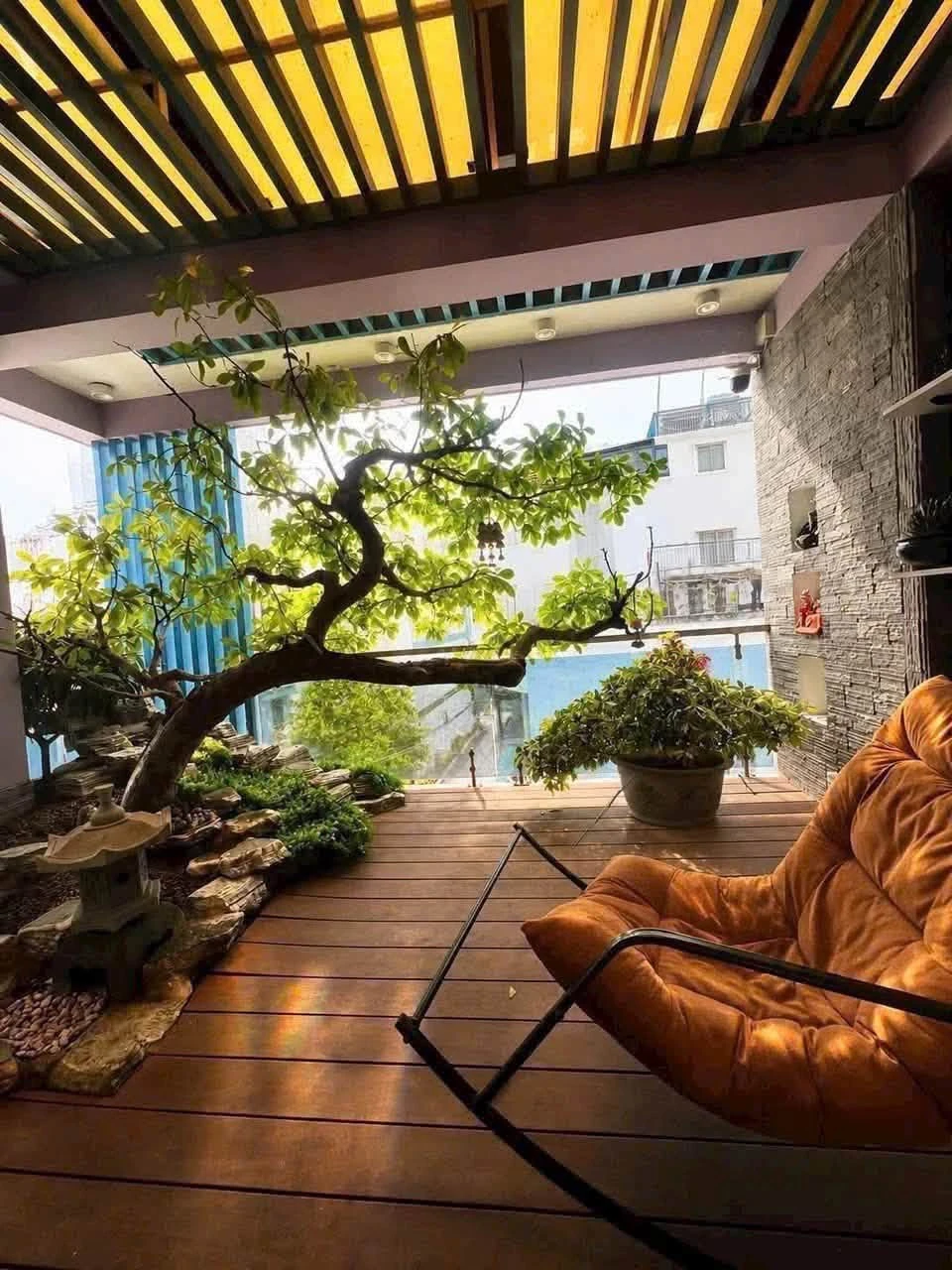 Bán nhà góc 2 mặt tiền 3 tầng 60m² 4PN gần Đình Phong Phú, Quận 9, giá nhỉnh 6 tỷ - Ảnh 1