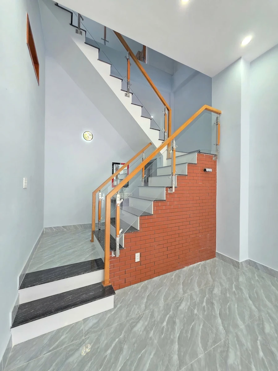Bán nhà 3PN 112m2 mặt tiền Huỳnh Thị Tươi, Dĩ An, 5,6 tỷ - Ảnh thu nhỏ 3