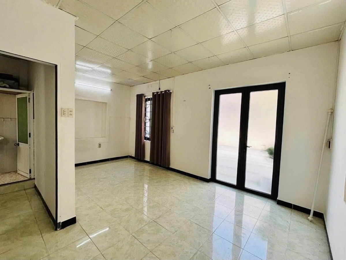Nhà 2 tầng Nha Trang, 60m², 2 phòng ngủ, 2,45 tỷ - Ảnh thu nhỏ 3