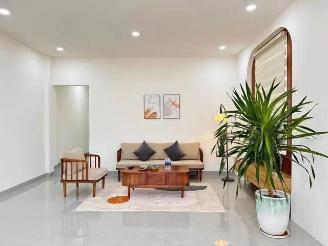 Bán nhà Buôn Ma Thuột 60m² 2 phòng ngủ full nội thất 2.85 tỷ