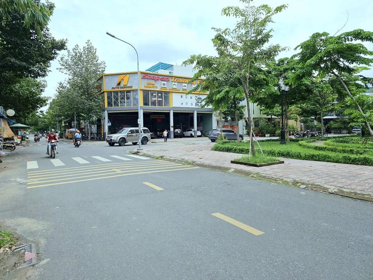 Bán lô đất góc 2 mặt tiền 111m² Biên Hòa 10 tỷ - Ảnh 1