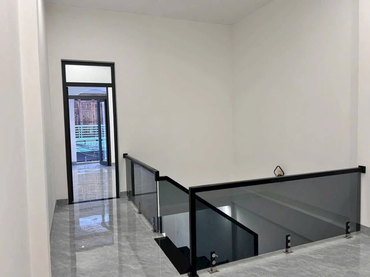 Bán nhà 2 tầng 3 phòng ngủ 68m2 Nguyễn Công Phương - Ảnh thu nhỏ 3