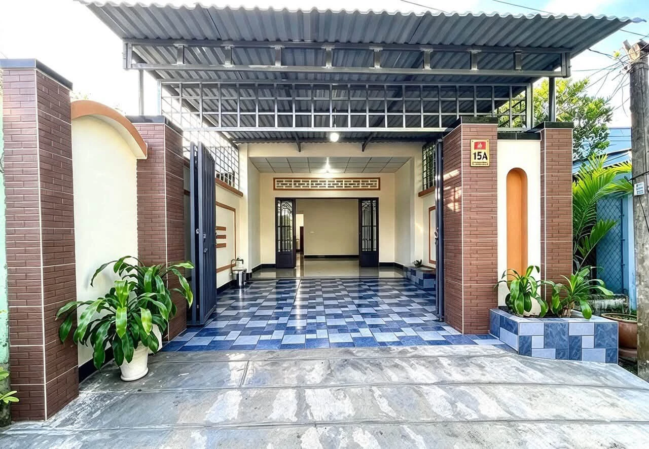 Bán nhà 5x24m 2 phòng ngủ giá 780 triệu tại KP Trường An, Long Hoa, Tây Ninh - Ảnh 1
