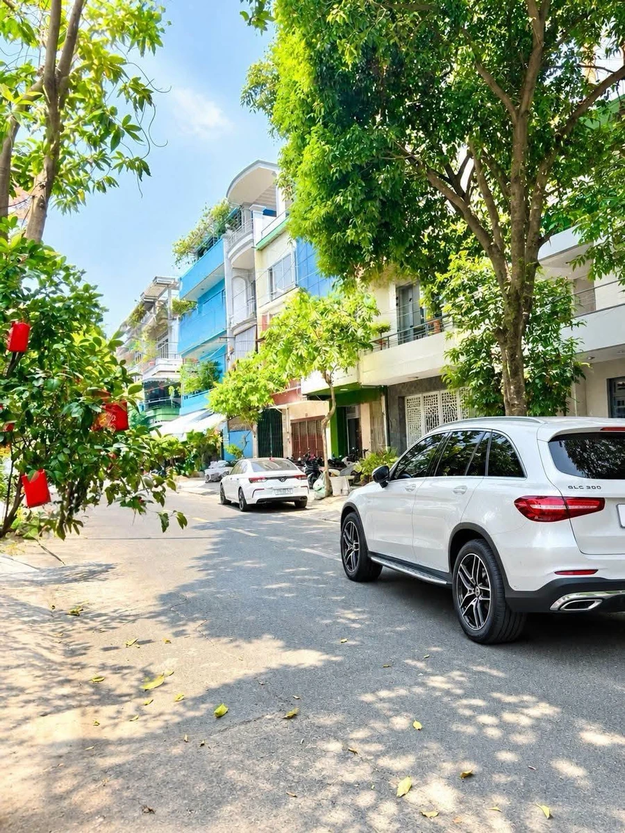 Bán nhà mặt tiền 4 tầng 4x18m khu Bàu Cát, Tân Bình, giá 13,5 tỷ - Ảnh 1