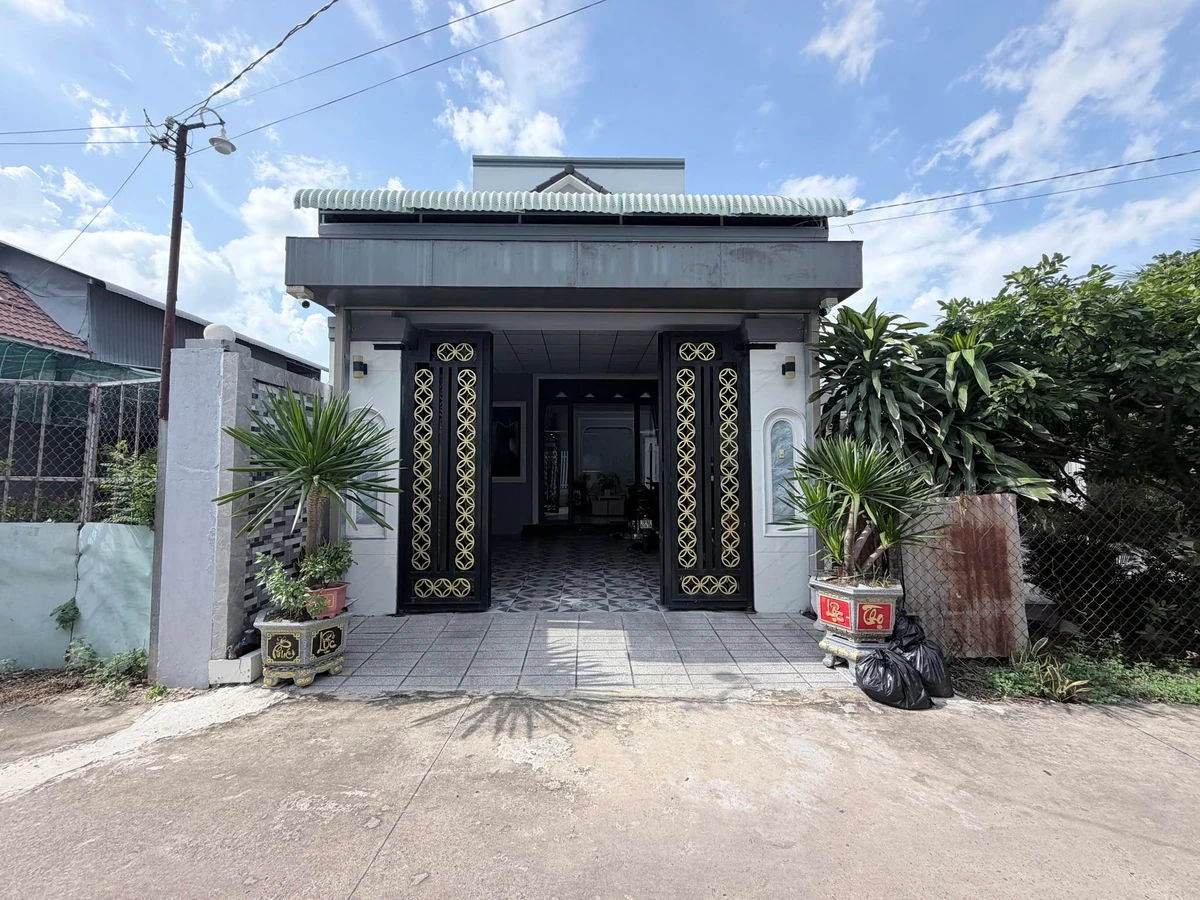 Bán nhà lầu lửng 132,5m² 3PN khu phố Hiệp Nghĩa, Phường Tân Ninh, Tây Ninh giá 2,1 tỷ - Ảnh thu nhỏ 2