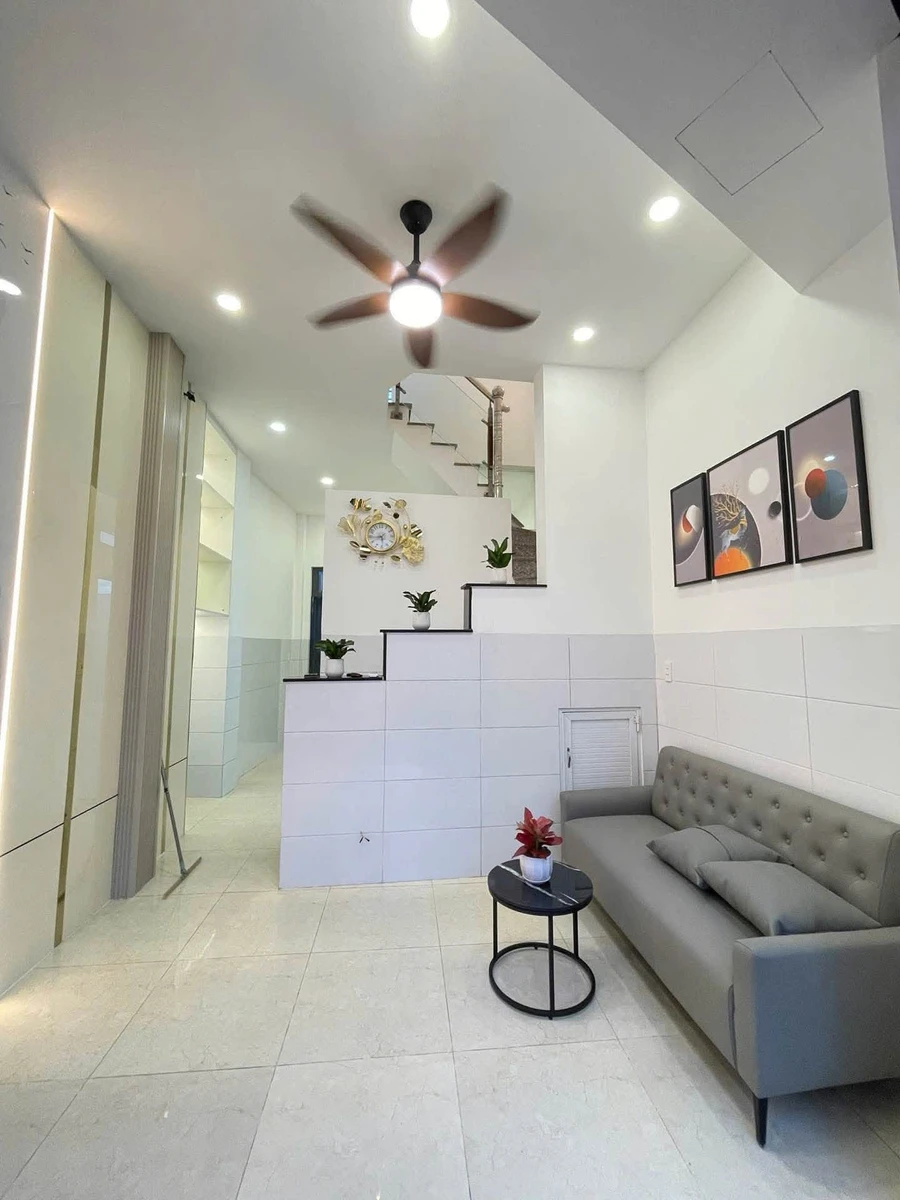 Bán nhà 4PN, 3WC, 40m² trung tâm Quận 6 - Ảnh thu nhỏ 2