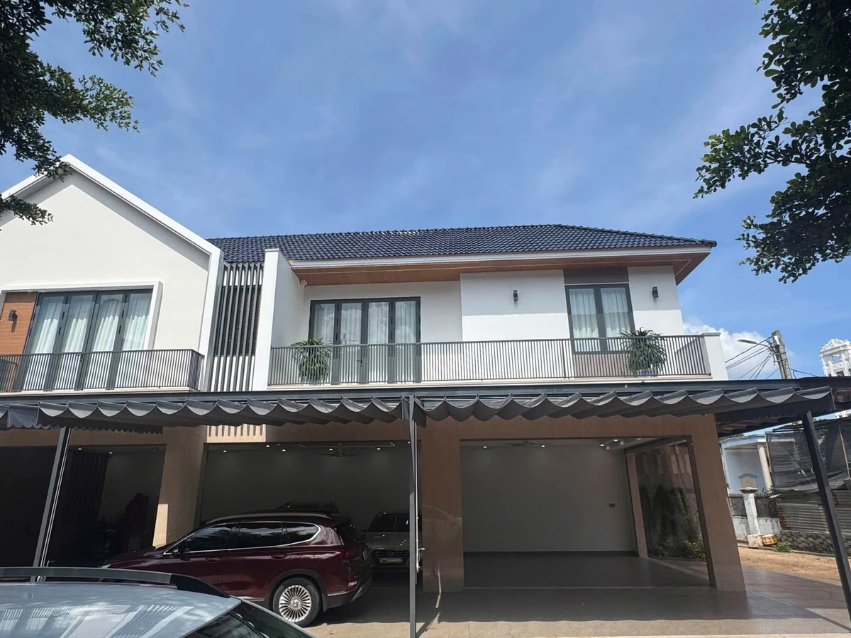 Bán nhà góc 2 mặt tiền Nguyễn Chí Thanh, Tân An, 176m², 11,9 tỷ - Ảnh 1