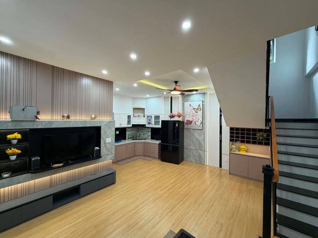 Bán nhà 3 tầng 160m² Hòa Cương Đà Nẵng 5,5 tỷ - Ảnh thu nhỏ 4