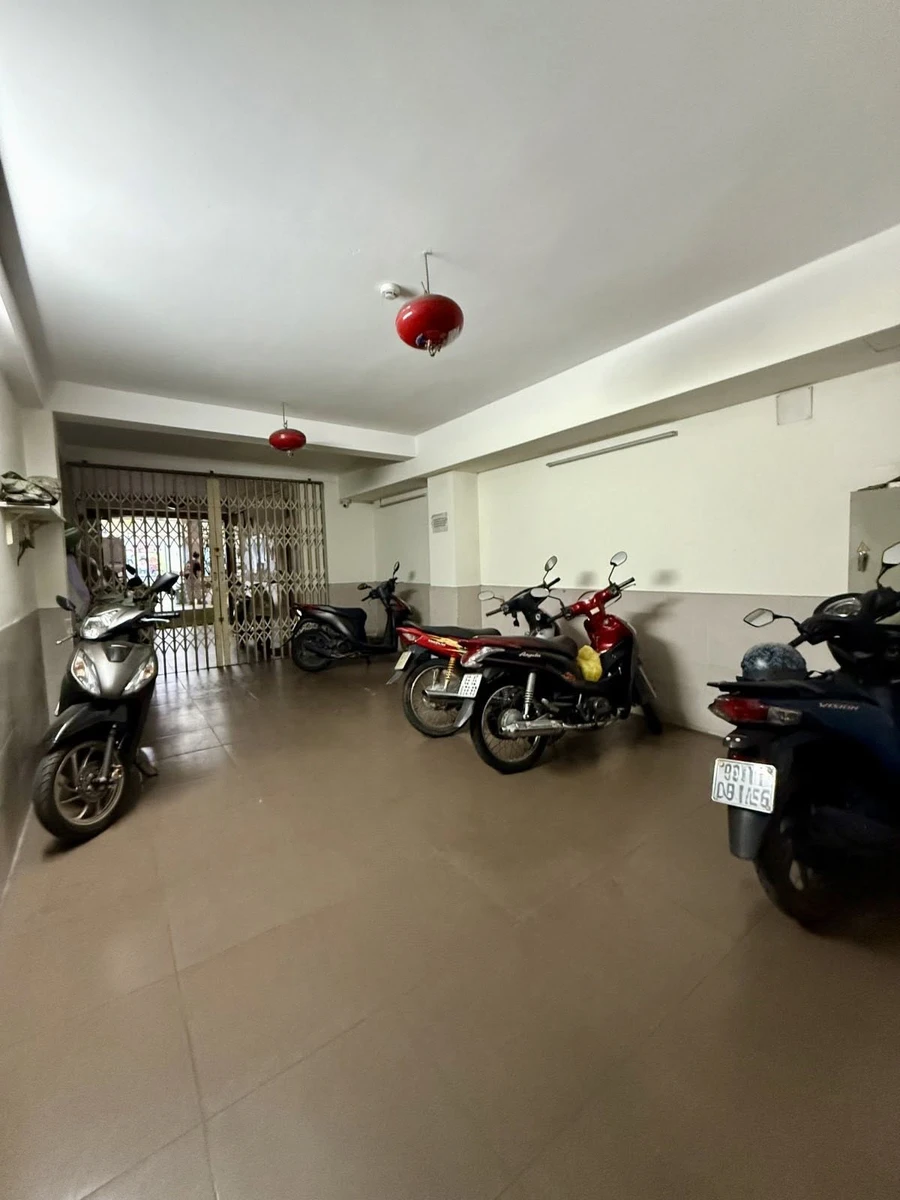 Bán shophouse mặt tiền Nguyễn Du 126m, 5 tầng Gò Vấp 18 tỷ - Ảnh 1