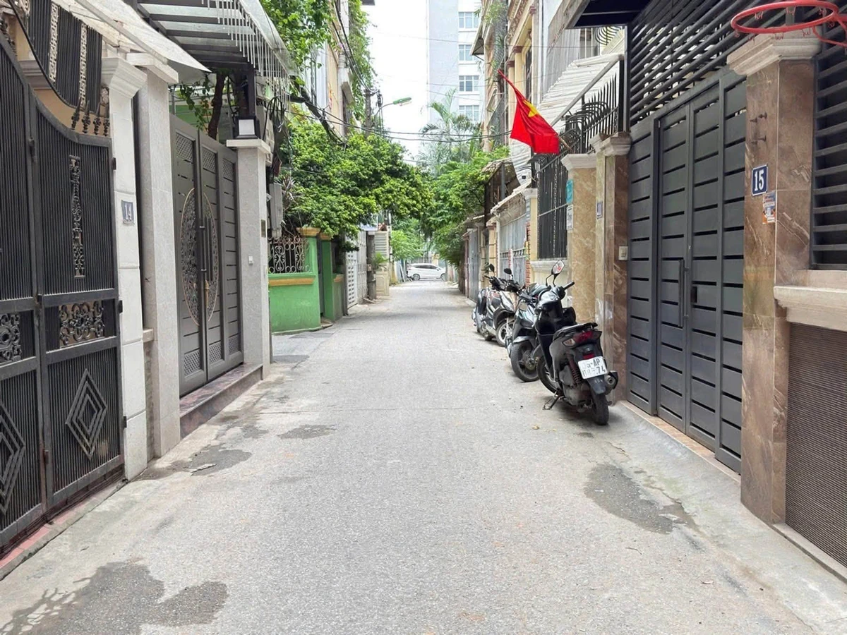 Bán nhà mặt tiền Bàu Cát 55m² 4 tầng giá 6 tỷ - Ảnh 1