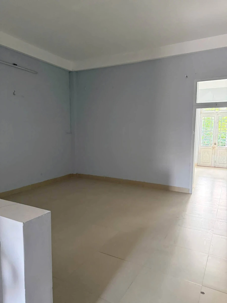Cho thuê nhà 2 tầng mặt tiền Thanh Hoá 200m2, 15 triệu/tháng - Ảnh thu nhỏ 5