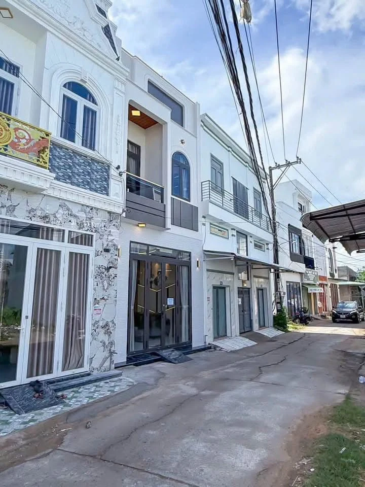 Bán nhà 2 mặt tiền 135m² 3 PN, Tô Vĩnh Diện Q.12 - 3,19 tỷ - Ảnh thu nhỏ 2
