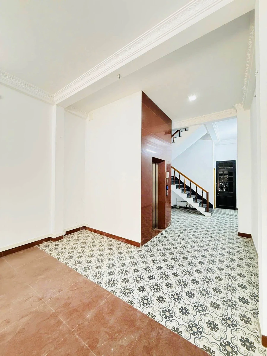 Cho thuê nhà 5 tầng mặt tiền, 375m2, 5 phòng, Q7 - Ảnh thu nhỏ 5