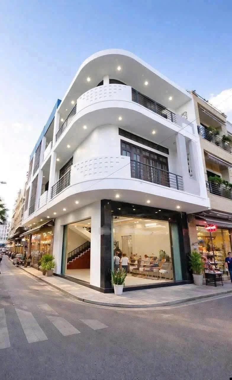 Bán nhà mặt tiền 79m2, 4 phòng ngủ, Quy Nhơn - Ảnh 1