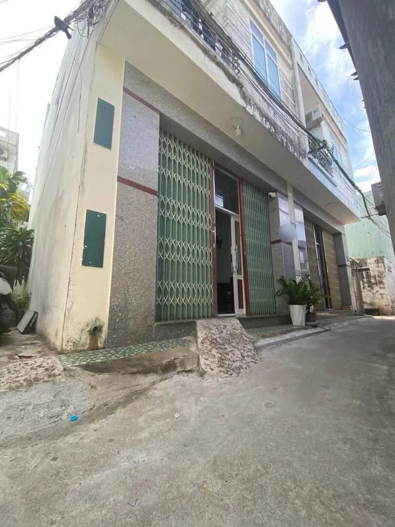 Bán nhà góc 2 mặt hẻm 47m2, 2 tầng, đường Lê Hồng Phong, Quy Nhơn, Gia Lai - Ảnh 1