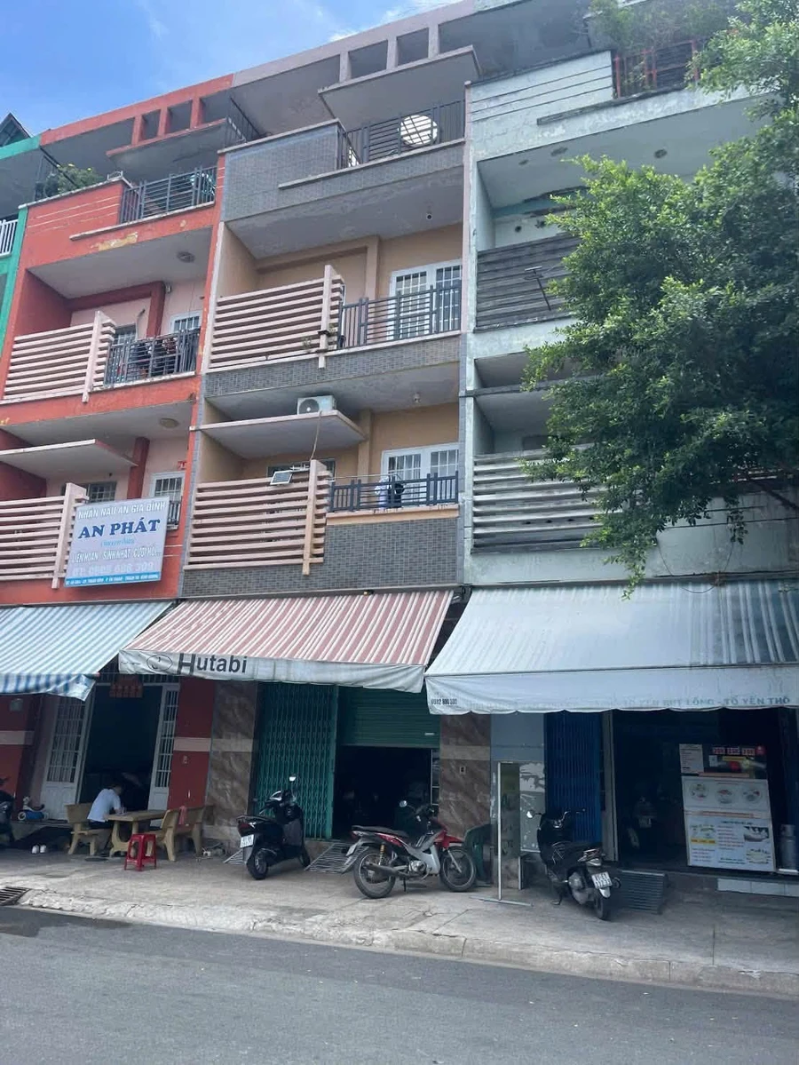 Bán nhà 2 lầu 1 trệt 100m² Bình Tân, 4.5 tỷ - Ảnh thu nhỏ 2