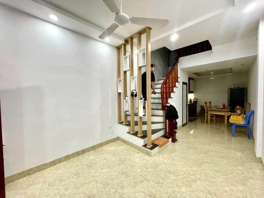 Bán nhà 4 tầng 4 phòng ngủ 38m2 Hoài Đức - Ảnh thu nhỏ 2