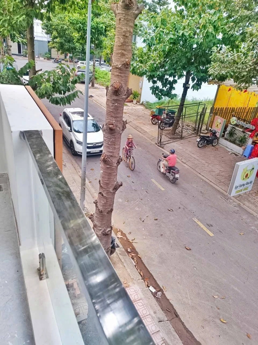 Bán đất 84m² D2D Trấn Biên, 6,5 tỷ, sổ riêng - Ảnh thu nhỏ 2