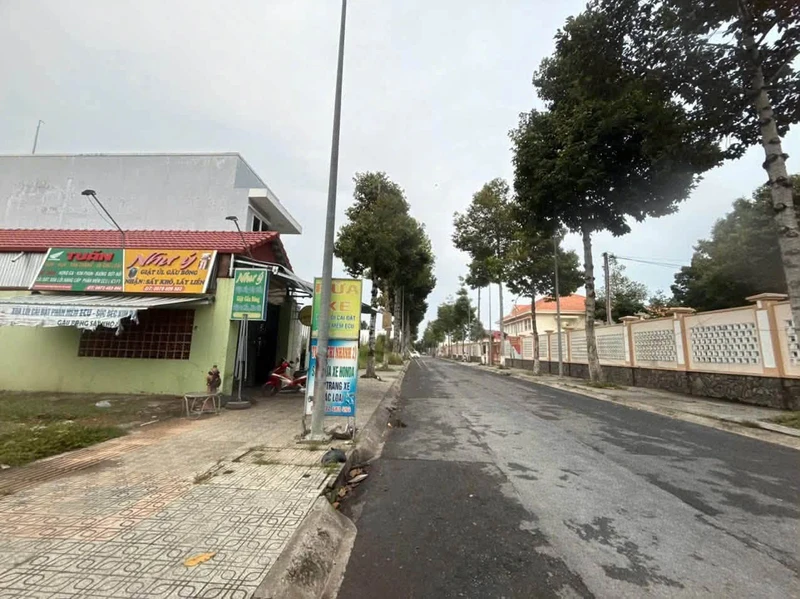 Bán nhà 120m² đường N1, Phường 7, Bến Tre, giá 2 tỷ 550 triệu