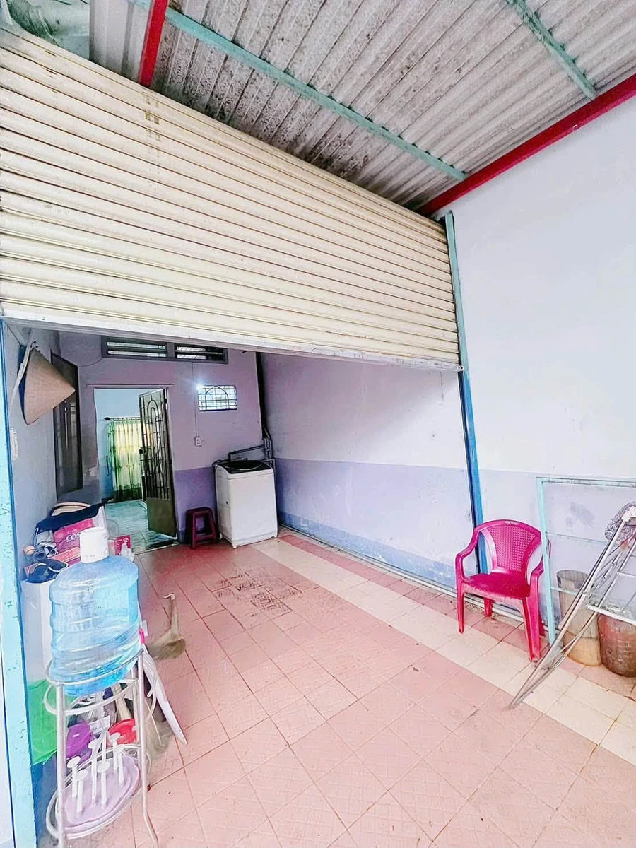 Bán nhà 106m2 ngang 8m, 2PN 2WC, giá 2,25 tỷ tại Phú Thọ, Thủ Đức - Ảnh thu nhỏ 3