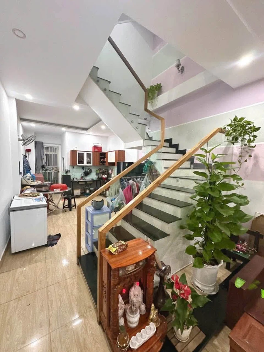 Bán nhà 3 tầng 60m² sổ hồng riêng Dĩ An, Bình Dương - Ảnh thu nhỏ 3