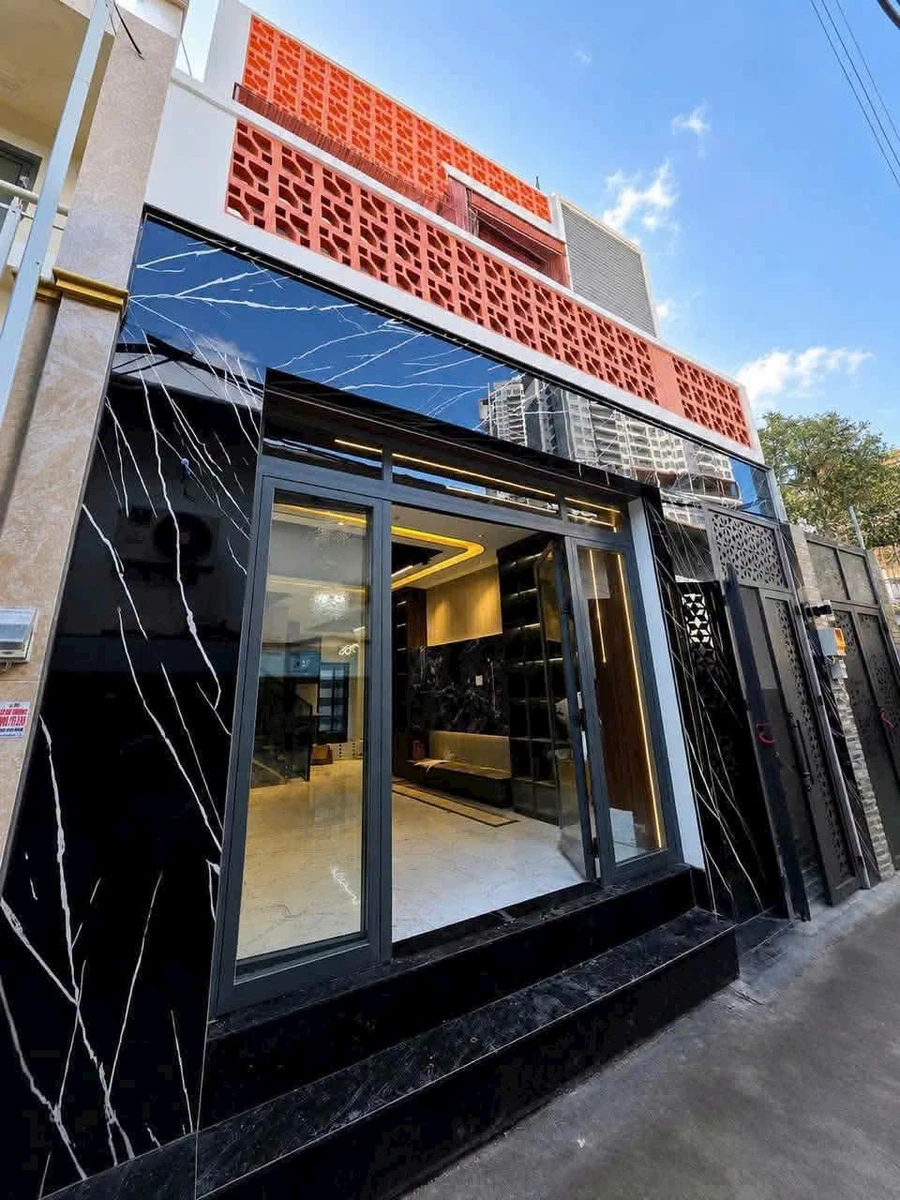 Bán nhà 2 tầng 72m² gần Nguyễn Thị Thập, Quận 7 - Ảnh 1
