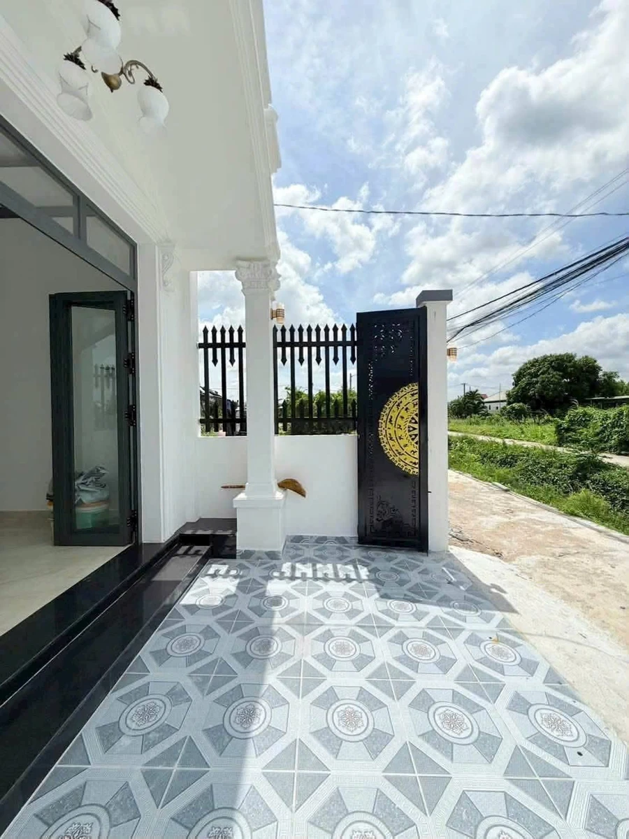 Nhà cấp 4 tân cổ điển 102m2 Cần Giuộc, Long An - 1 tỷ 750 triệu - Ảnh thu nhỏ 3