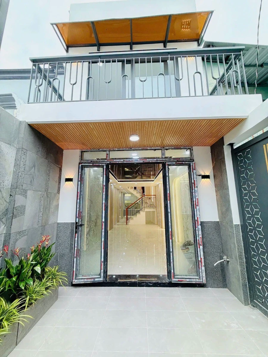 Bán nhà 3 phòng ngủ 68m² đường Bình Đông Quận 8 - Ảnh 1