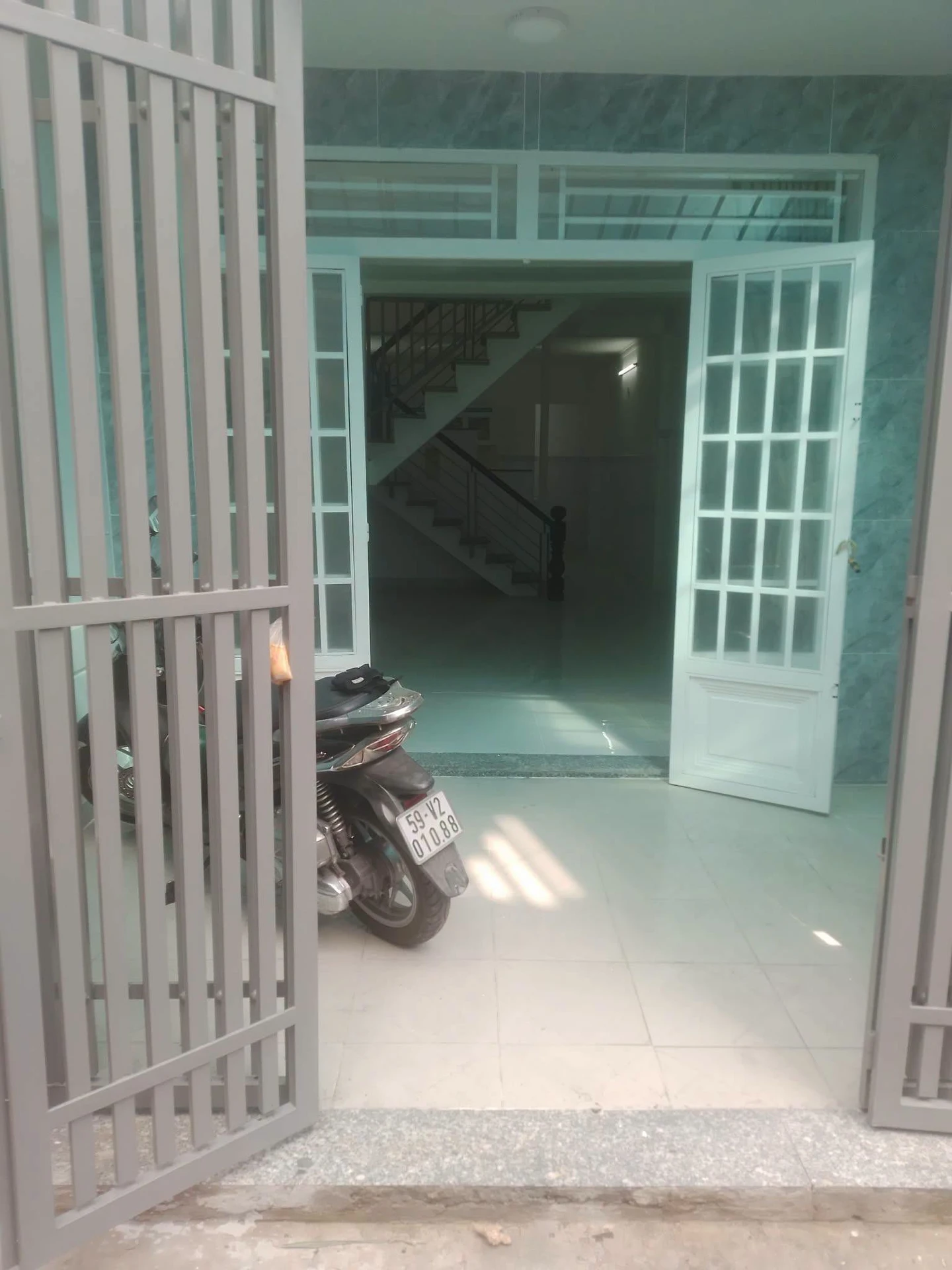 Bán nhà hẻm xe hơi 1 trệt 1 lầu 3PN 62m2 Liên Khu 2-5 gần Lê Văn Khương, Quận 12, giá 4,15 tỷ - Ảnh 1