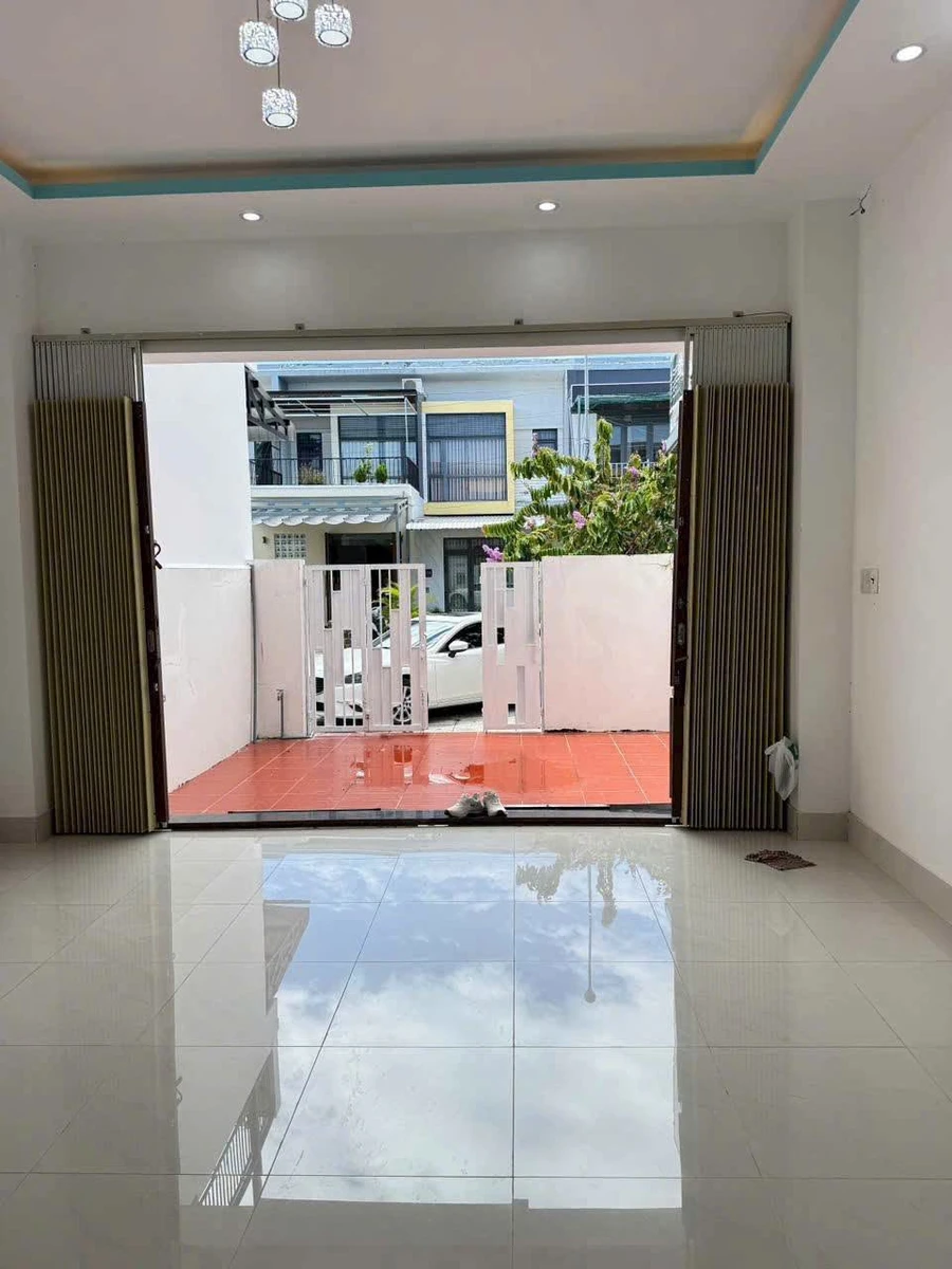 Bán nhà lô D2 105m² Đường số 20 Rạch Giá 2,8 tỷ - Ảnh thu nhỏ 3