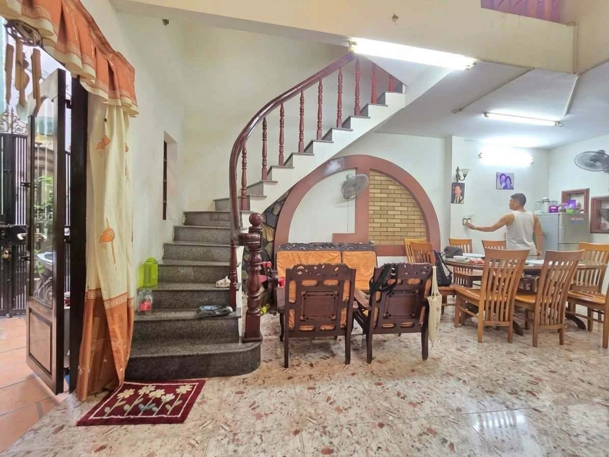 Bán nhà 4 tầng 70m2 mặt tiền Lê Văn Sỹ Phú Nhuận 11,99 tỷ - Ảnh thu nhỏ 4