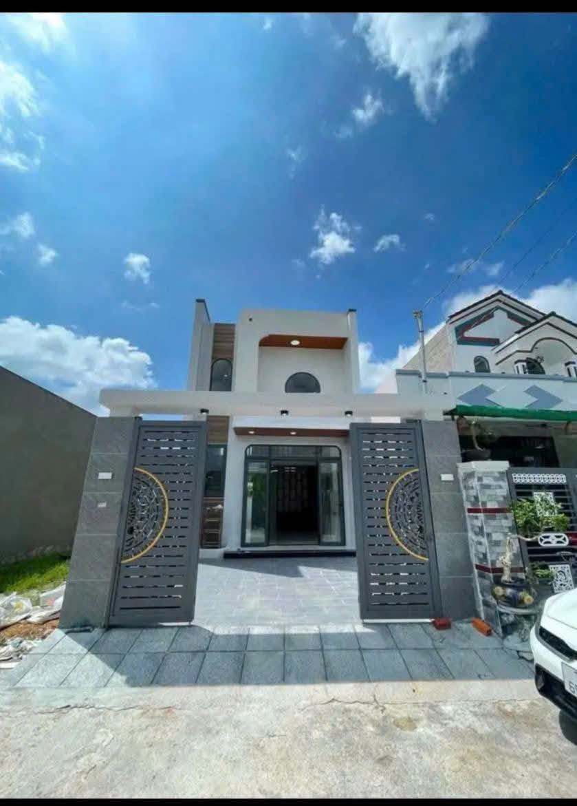 Bán nhà gác lửng 3PN Long Điền 80m2 giá 2,45 tỷ
