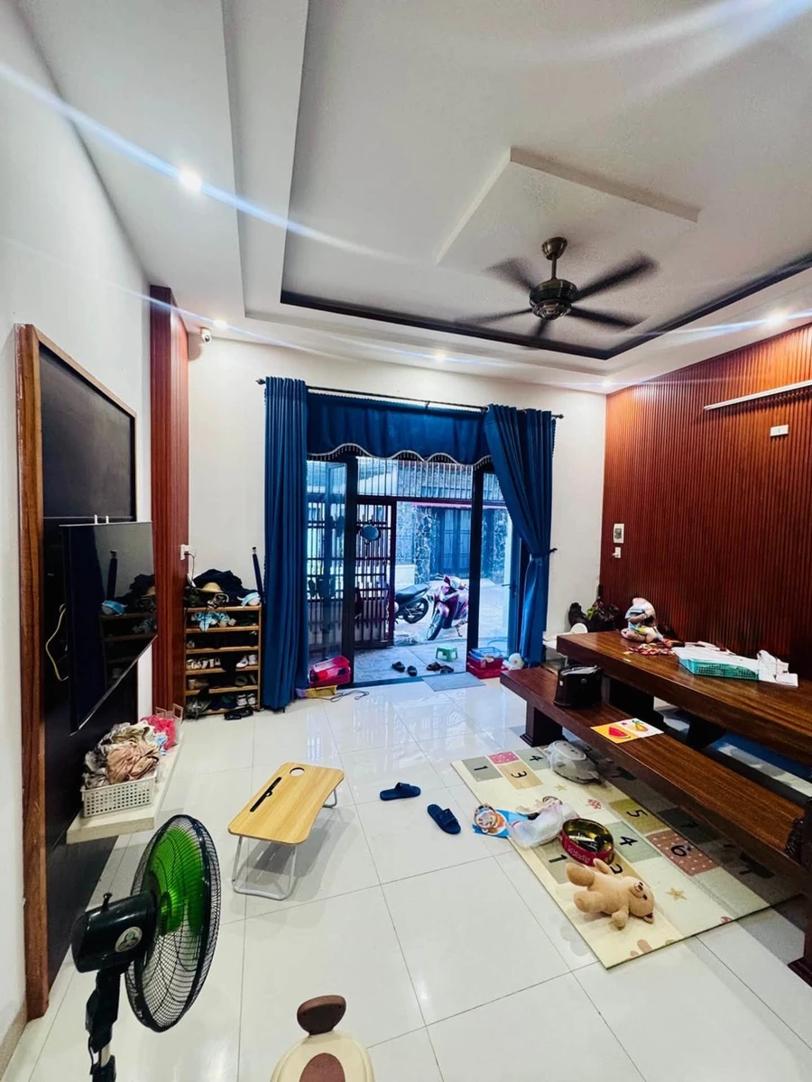 Bán nhà 2 tầng 70m² 3 phòng ngủ Nguyễn Huy Tưởng Quận 5 - Ảnh thu nhỏ 4